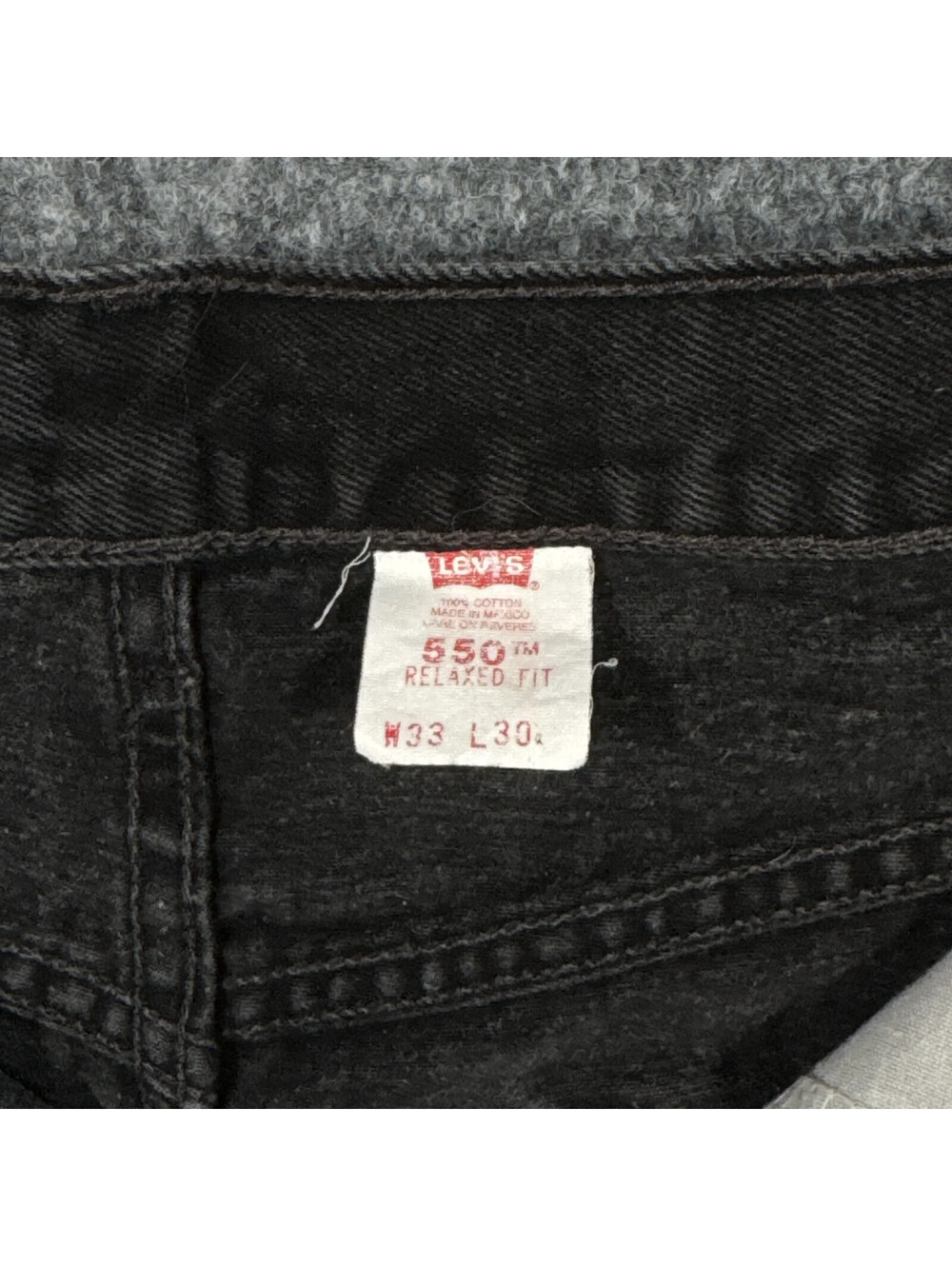 Vintage 90s Levi's 550 Relaxed Fit Jeans - Picture 3 of 11